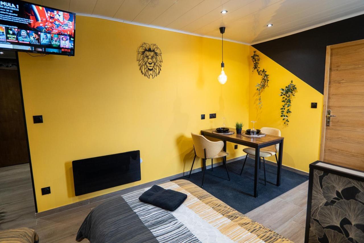 Capstay Color Valenciennes & Netflix Trith-Saint-Leger Buitenkant foto