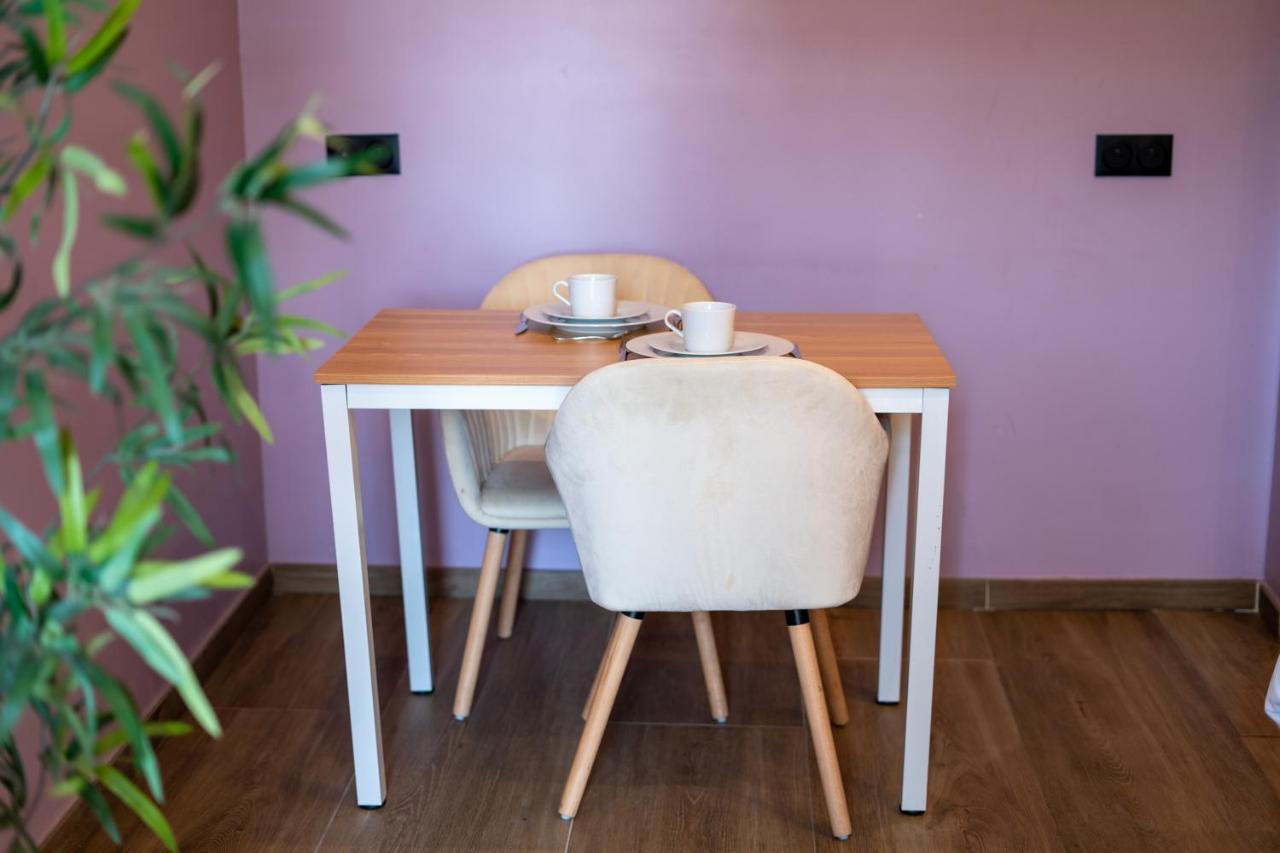 Capstay Color Valenciennes & Netflix Trith-Saint-Leger Buitenkant foto