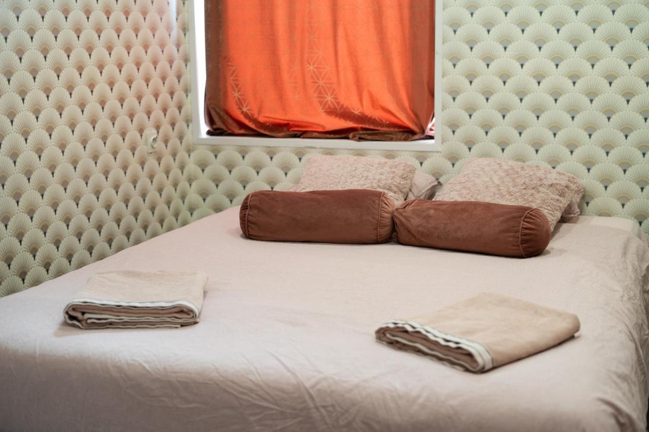 Capstay Color Valenciennes & Netflix Trith-Saint-Leger Buitenkant foto
